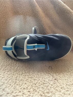 Nike Black Healthcare Slip-On Sneaker size 8 women’s